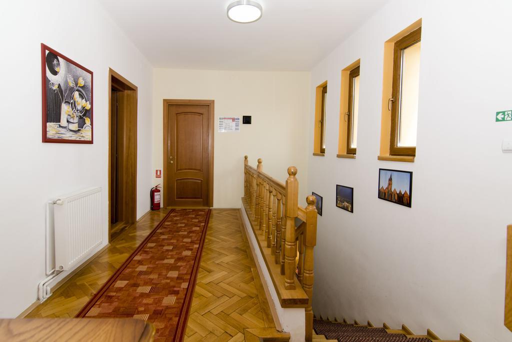 Pension Alexia Sibiu Ngoại thất bức ảnh
